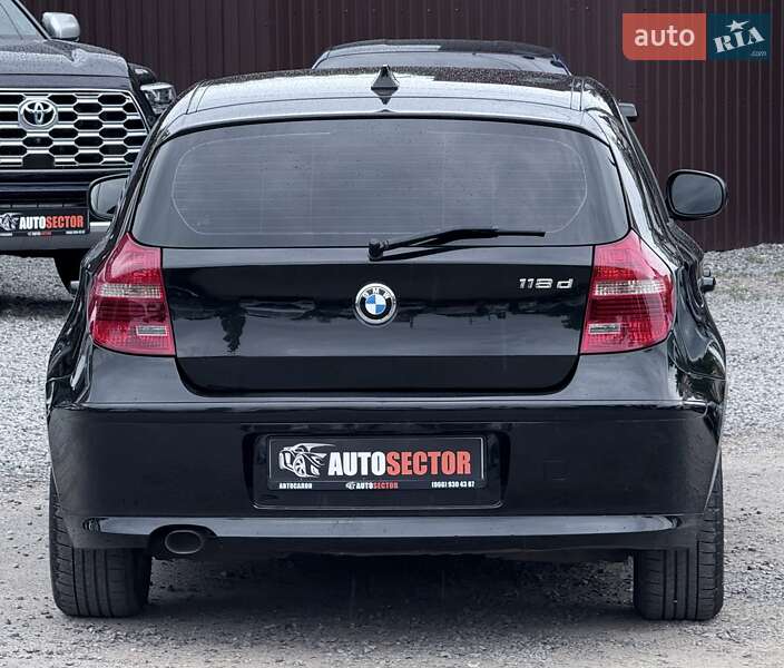 Хэтчбек BMW 1 Series 2011 в Харькове