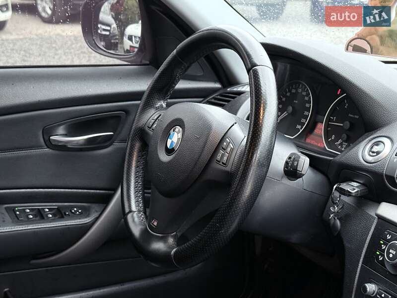 Хэтчбек BMW 1 Series 2011 в Харькове