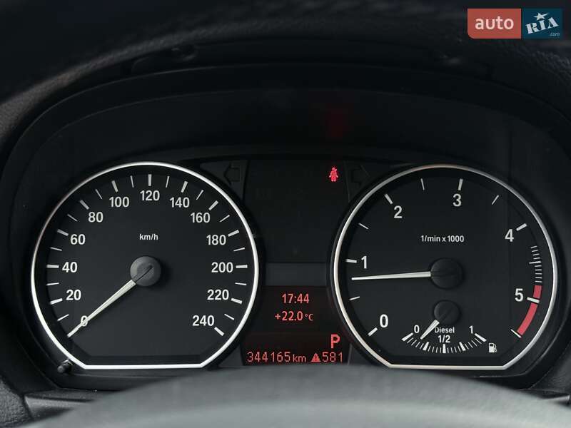 Хэтчбек BMW 1 Series 2011 в Харькове