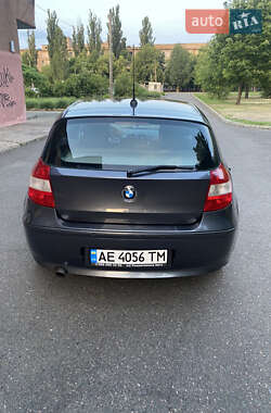 Хетчбек BMW 1 Series 2005 в 