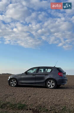 Хэтчбек BMW 1 Series 2004 в Ровно