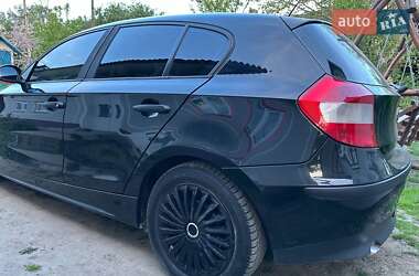 Хетчбек BMW 1 Series 2004 в Чернівцях