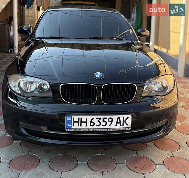 Хэтчбек BMW 1 Series 2007 в Одессе