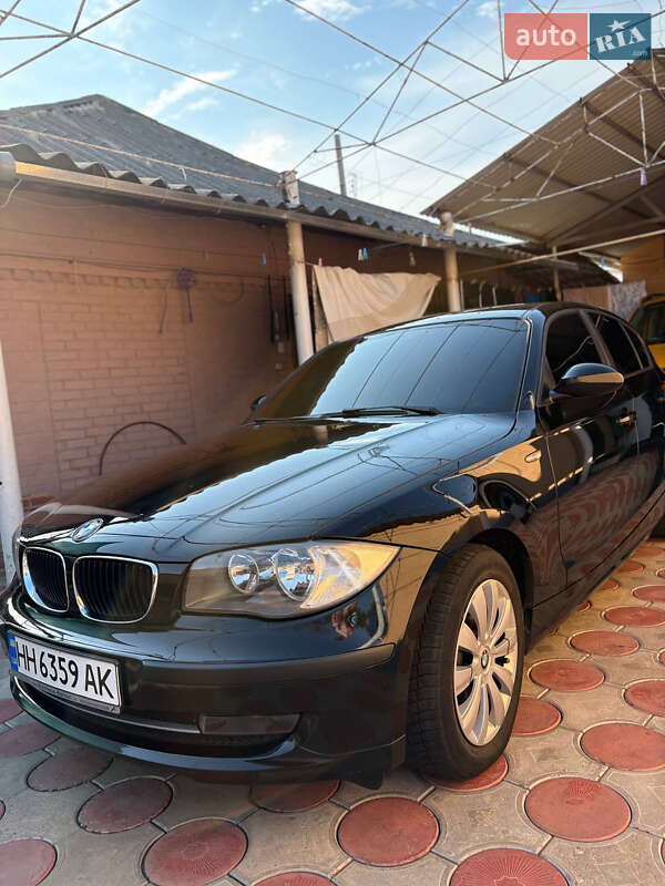 Хэтчбек BMW 1 Series 2007 в Одессе