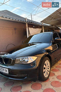 Хэтчбек BMW 1 Series 2007 в 