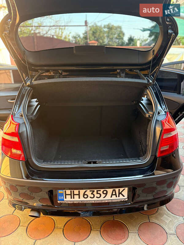 Хэтчбек BMW 1 Series 2007 в Одессе