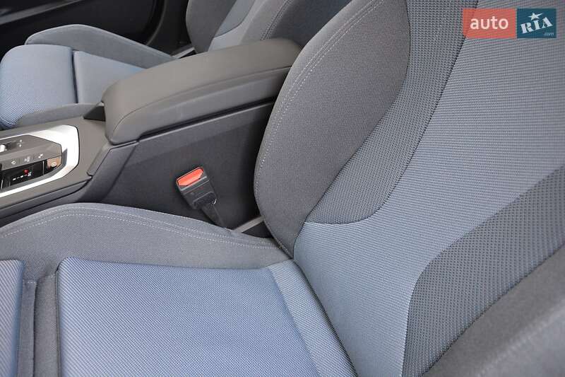 Хэтчбек BMW 1 Series 2024 в Киеве фото 8 Хэтчбек BMW 1 Series 2024 в Киеве