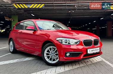 Хэтчбек BMW 1 Series 2016 в Киеве