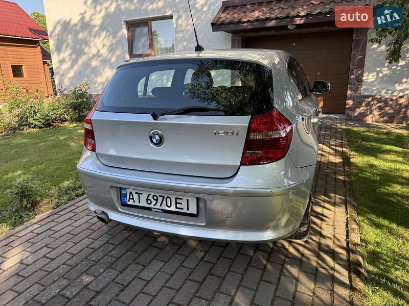Хэтчбек BMW 1 Series 2011 в Ивано-Франковске