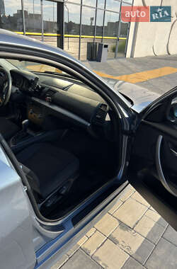 Хэтчбек BMW 1 Series 2007 в 