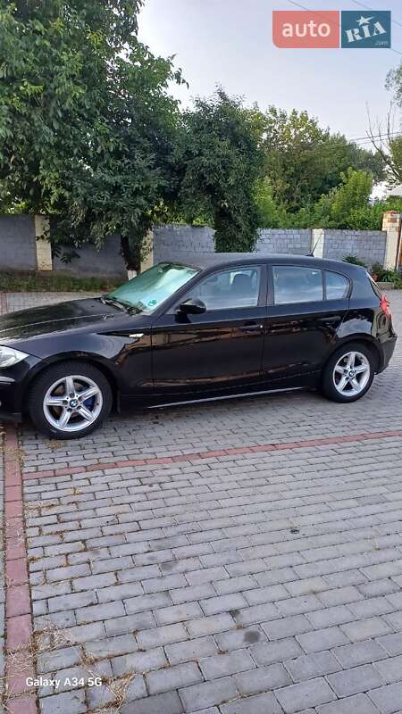 Хетчбек BMW 1 Series 2005 в Чернівцях