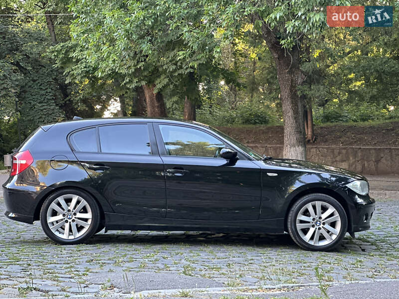Хэтчбек BMW 1 Series 2007 в Каменец-Подольском