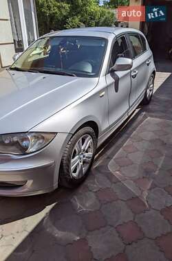 Хэтчбек BMW 1 Series 2011 в Полонном