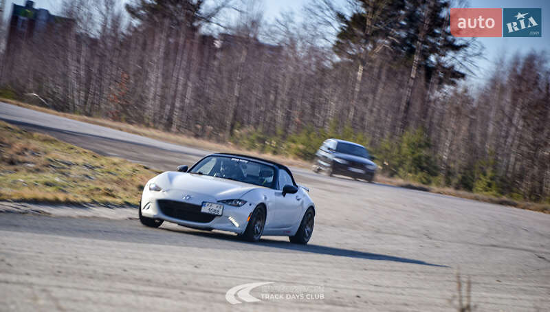 Хэтчбек BMW 1 Series 2008 в Киеве фото 10 Хэтчбек BMW 1 Series 2008 в Киеве