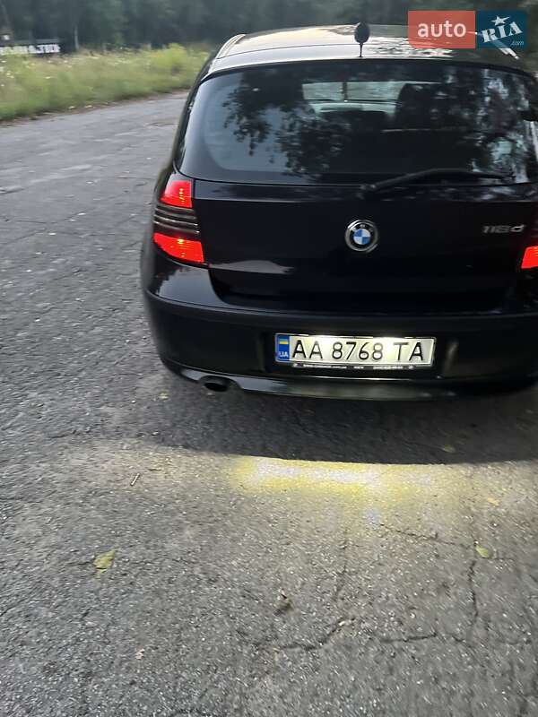 Хетчбек BMW 1 Series 2008 в Чернігові