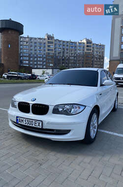 Хэтчбек BMW 1 Series 2009 в Житомире