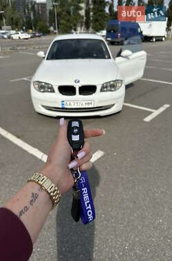 Хэтчбек BMW 1 Series 2007 в Киеве