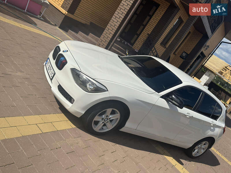 Хэтчбек BMW 1 Series 2012 в Перегинском