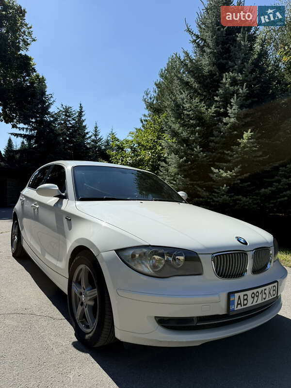 Хетчбек BMW 1 Series 2009 в Немирові