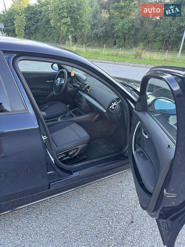 Хэтчбек BMW 1 Series 2006 в Львове