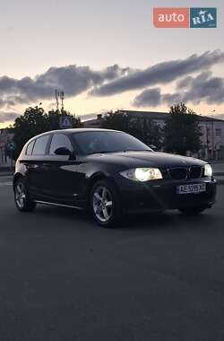 Хетчбек BMW 1 Series 2004 в Новомосковську