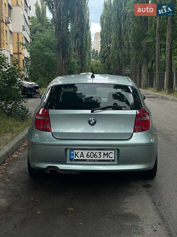 Хэтчбек BMW 1 Series 2009 в Ирпене