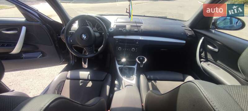 Хэтчбек BMW 1 Series 2009 в Каменском