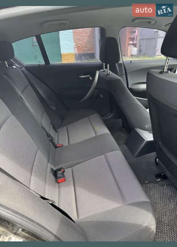 Хетчбек BMW 1 Series 2005 в Знам'янці