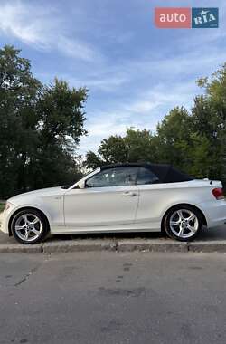 Кабриолет BMW 1 Series 2013 в 
