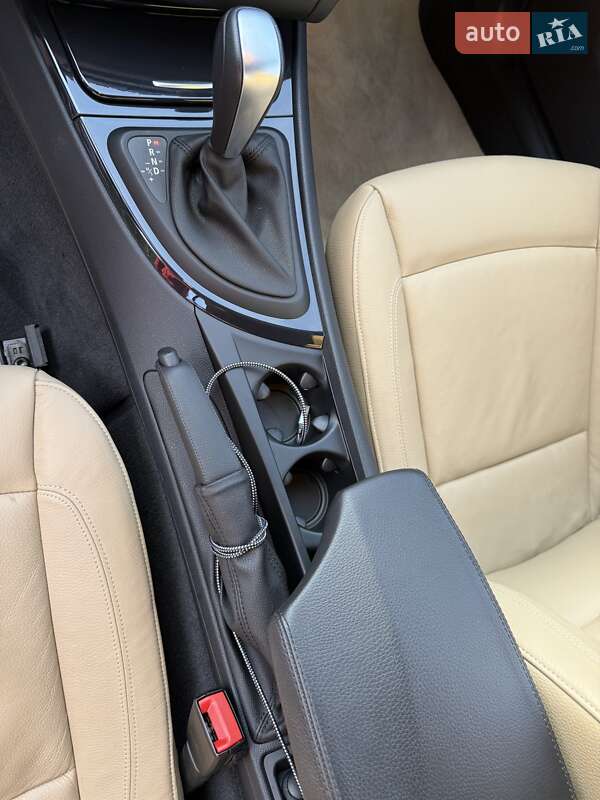 Кабриолет BMW 1 Series 2013 в Киеве фото 29 Кабриолет BMW 1 Series 2013 в Киеве