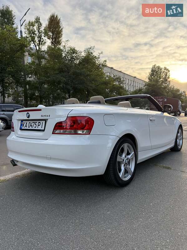 Кабриолет BMW 1 Series 2013 в Киеве фото 58 Кабриолет BMW 1 Series 2013 в Киеве