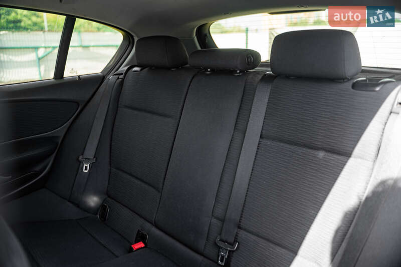 Хэтчбек BMW 1 Series 2011 в Львове