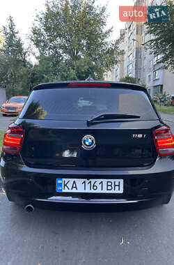 Хэтчбек BMW 1 Series 2011 в 
