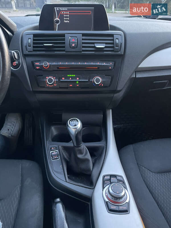 Хетчбек BMW 1 Series 2014 в Хмільнику