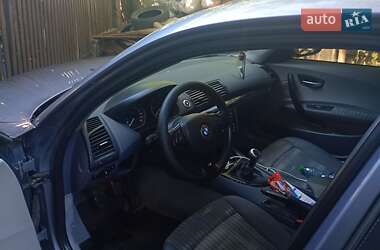 Хэтчбек BMW 1 Series 2004 в  фото 9 Хэтчбек BMW 1 Series 2004 в