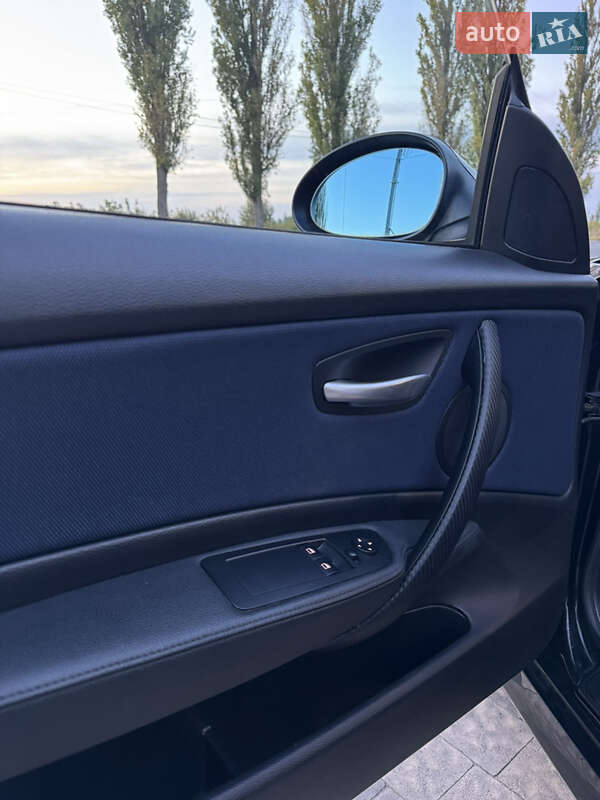 Хэтчбек BMW 1 Series 2007 в Василькове