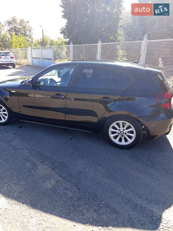 Хетчбек BMW 1 Series 2006 в Жмеринці