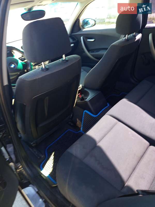 Хетчбек BMW 1 Series 2006 в Жмеринці