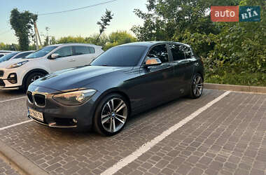 Хэтчбек BMW 1 Series 2012 в 