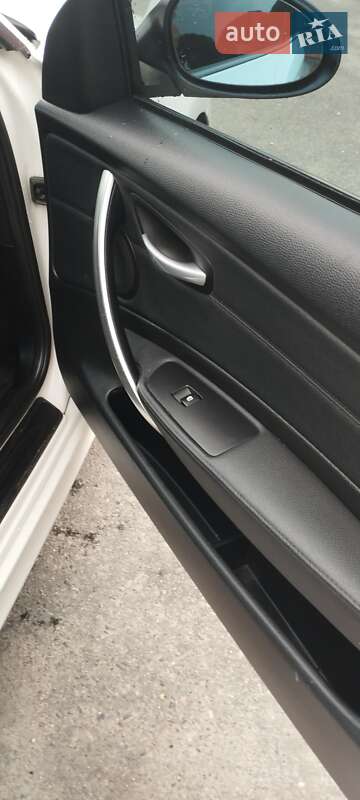 Хетчбек BMW 1 Series 2008 в Білій Церкві фото 14 Хетчбек BMW 1 Series 2008 в Білій Церкві
