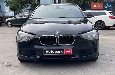 Хэтчбек BMW 1 Series 2012 в 