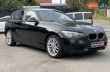 Хэтчбек BMW 1 Series 2012 в 