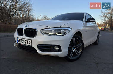 Хэтчбек BMW 1 Series 2016 в 