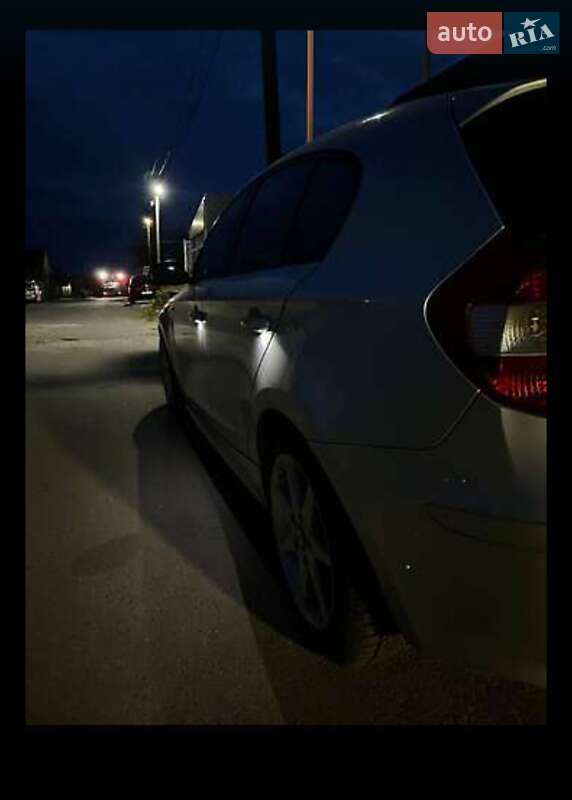 Хэтчбек BMW 1 Series 2006 в Львове
