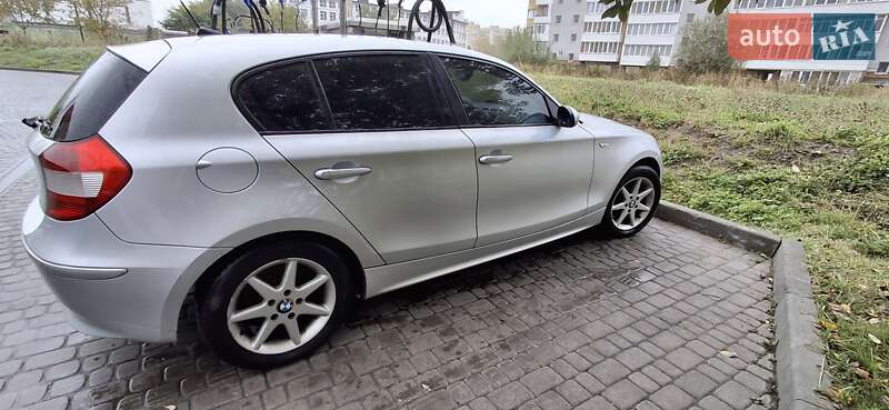 Хэтчбек BMW 1 Series 2006 в Львове