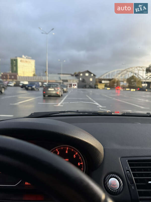 Купе BMW 1 Series 2011 в Киеве фото 35 Купе BMW 1 Series 2011 в Киеве