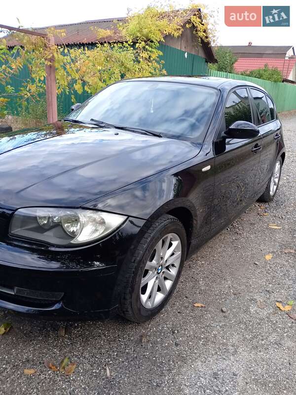 Хетчбек BMW 1 Series 2009 в Чорноморську