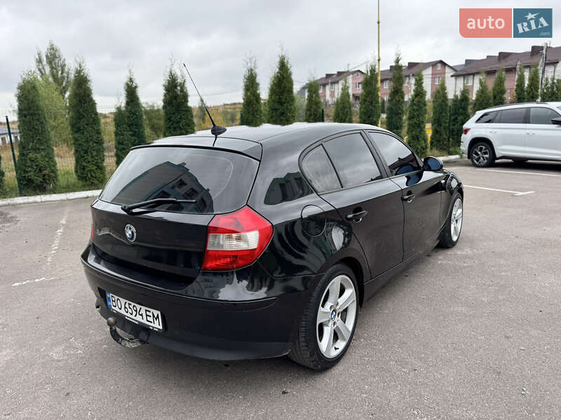 Хэтчбек BMW 1 Series 2005 в Ровно
