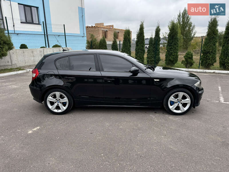 Хэтчбек BMW 1 Series 2005 в Ровно