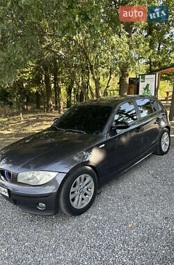 Хэтчбек BMW 1 Series 2005 в Вознесенске